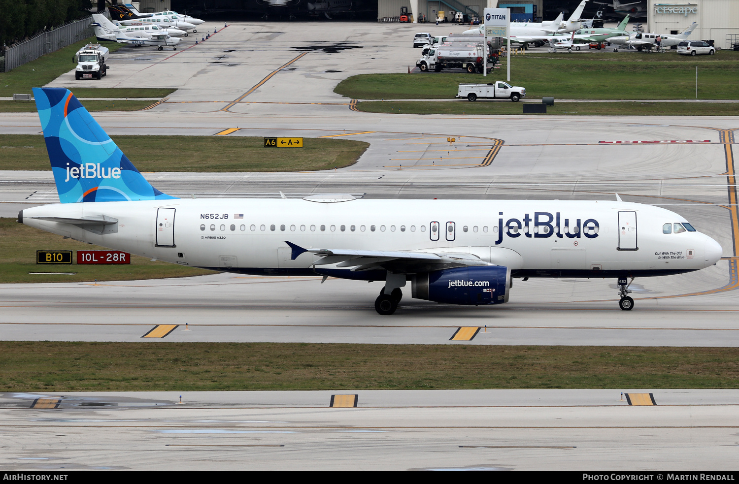 Aircraft Photo of N652JB | Airbus A320-232 | JetBlue Airways | AirHistory.net #674115