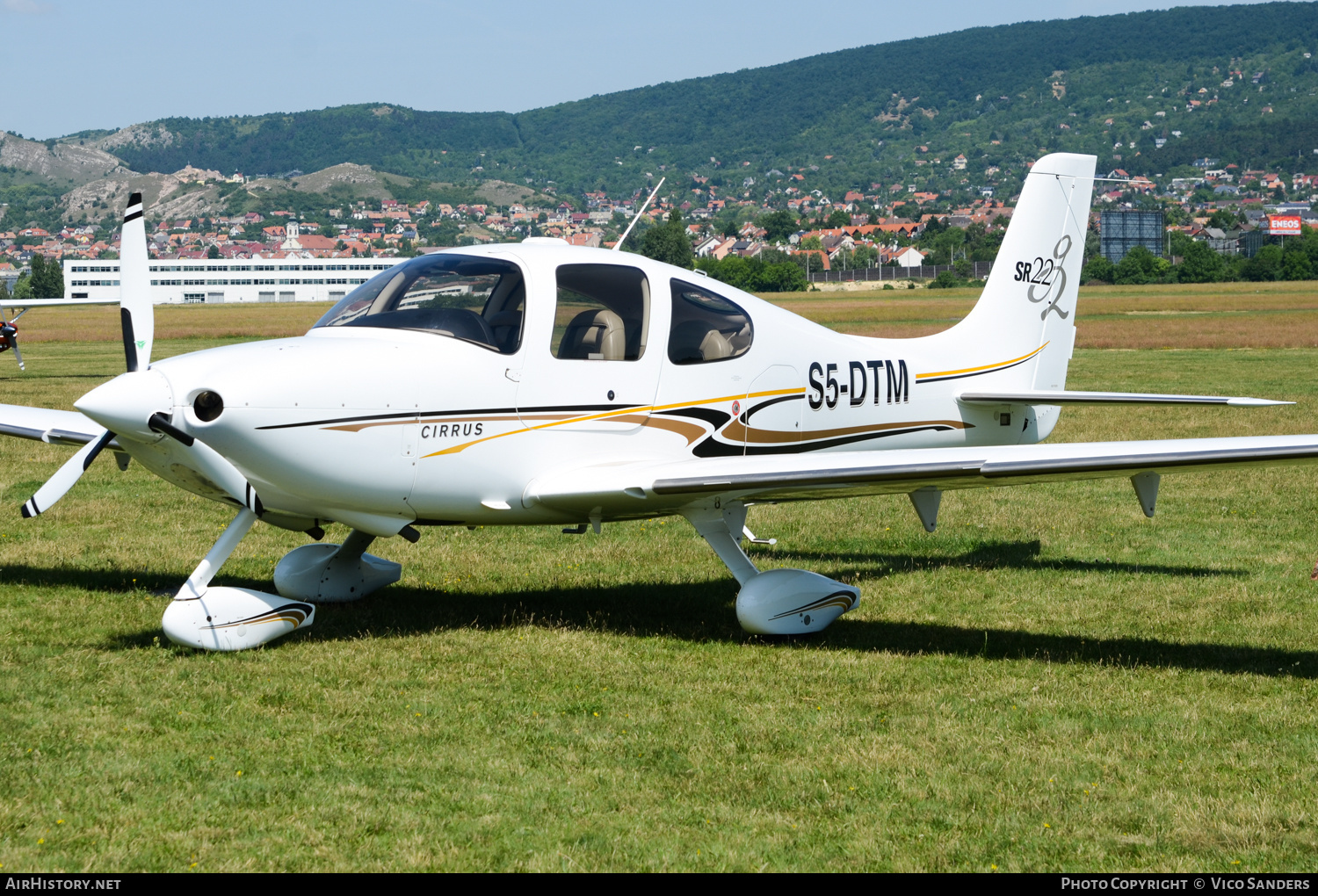 Aircraft Photo of S5-DTM | Cirrus SR-22 G2 | AirHistory.net #674130