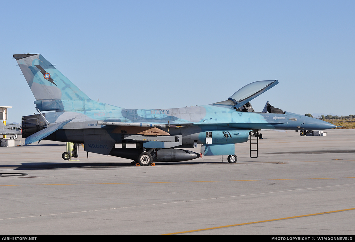 Aircraft Photo of 920410 | General Dynamics F-16A Fighting Falcon | USA - Navy | AirHistory.net #674182