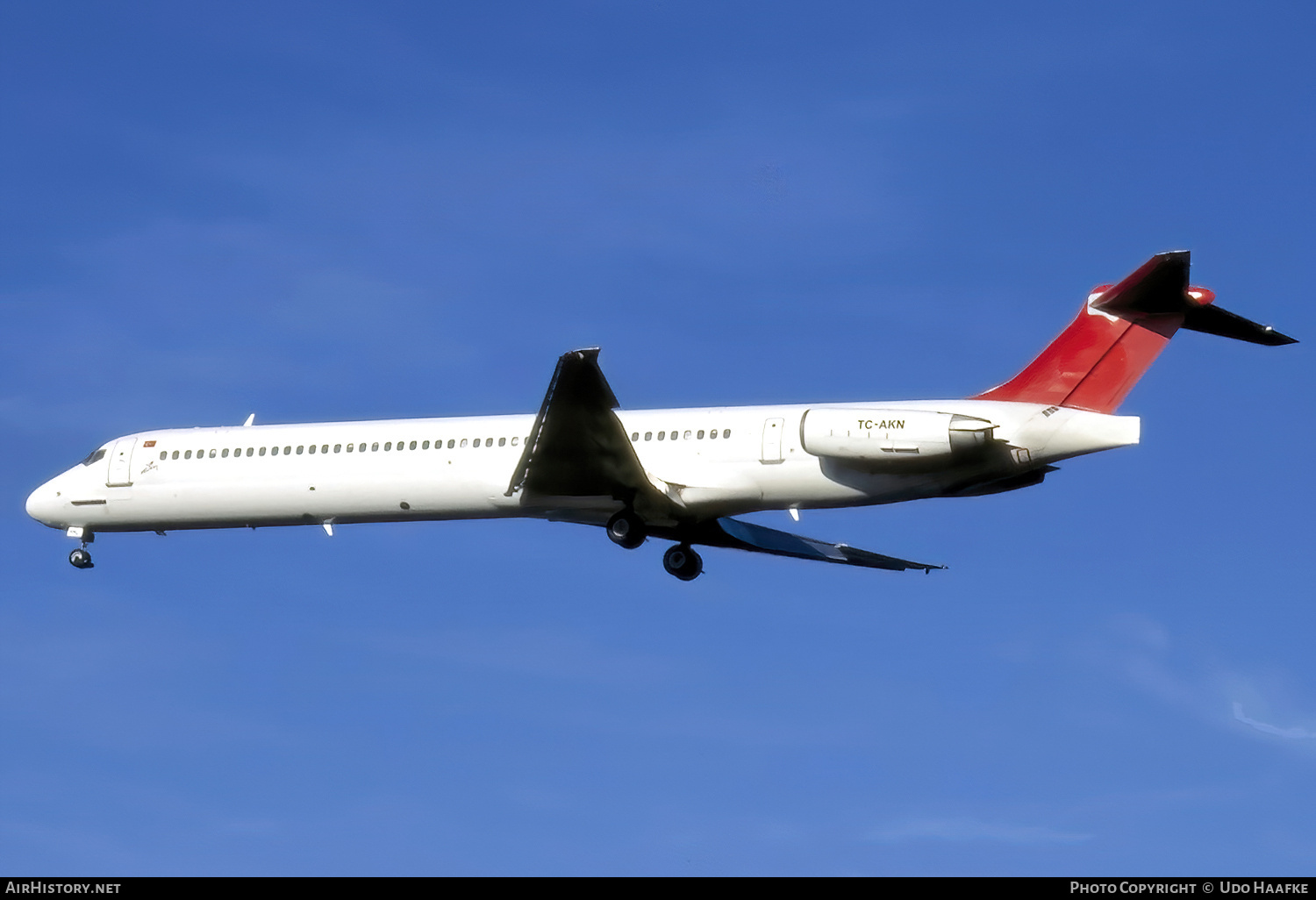 Aircraft Photo of TC-AKN | McDonnell Douglas MD-83 (DC-9-83) | Atlasjet Airlines | AirHistory.net #674348