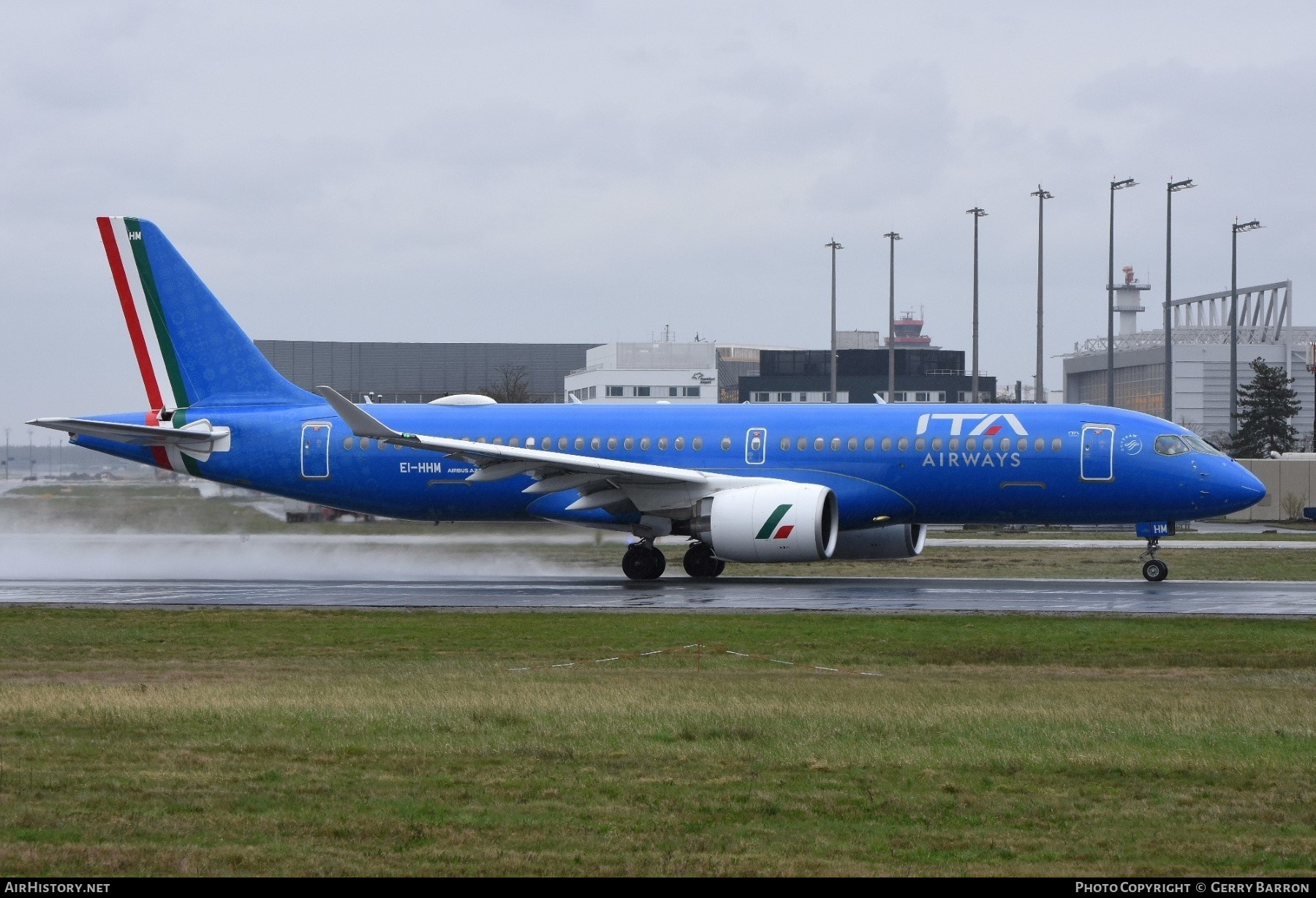 Aircraft Photo of EI-HHM | Airbus A220-300 (BD-500-1A11) | ITA Airways | AirHistory.net #674361