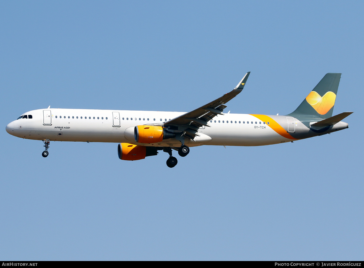 Aircraft Photo of OY-TCH | Airbus A321-211 | AirHistory.net #674456