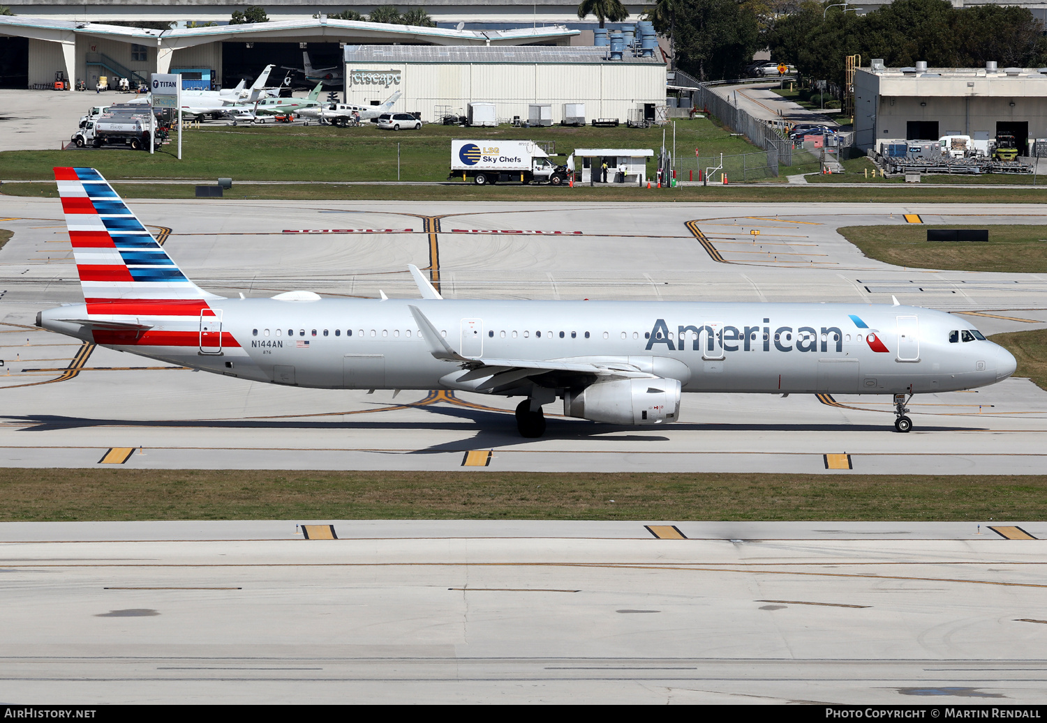 Aircraft Photo of N144AN | Airbus A321-231 | American Airlines | AirHistory.net #674584
