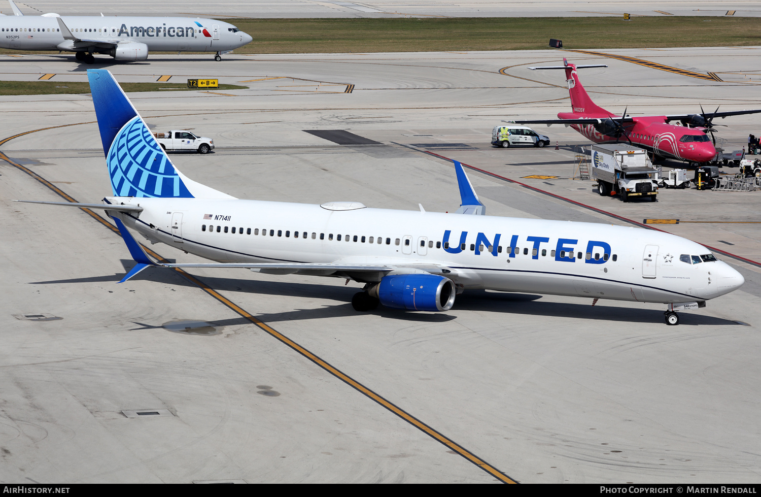 Aircraft Photo of N71411 | Boeing 737-924 | United Airlines | AirHistory.net #674640