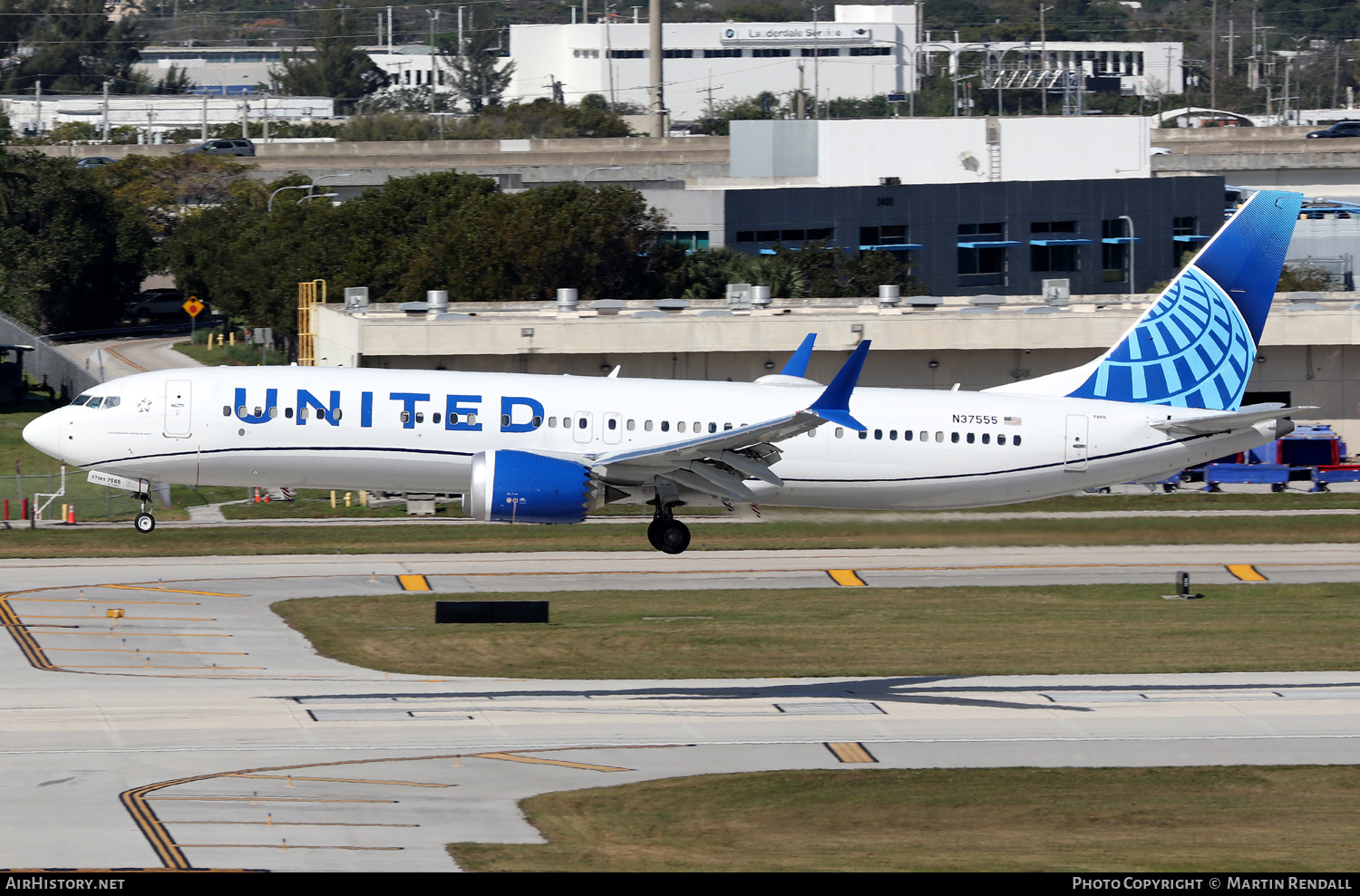 Aircraft Photo of N37555 | Boeing 737-9 Max 9 | United Airlines | AirHistory.net #674667