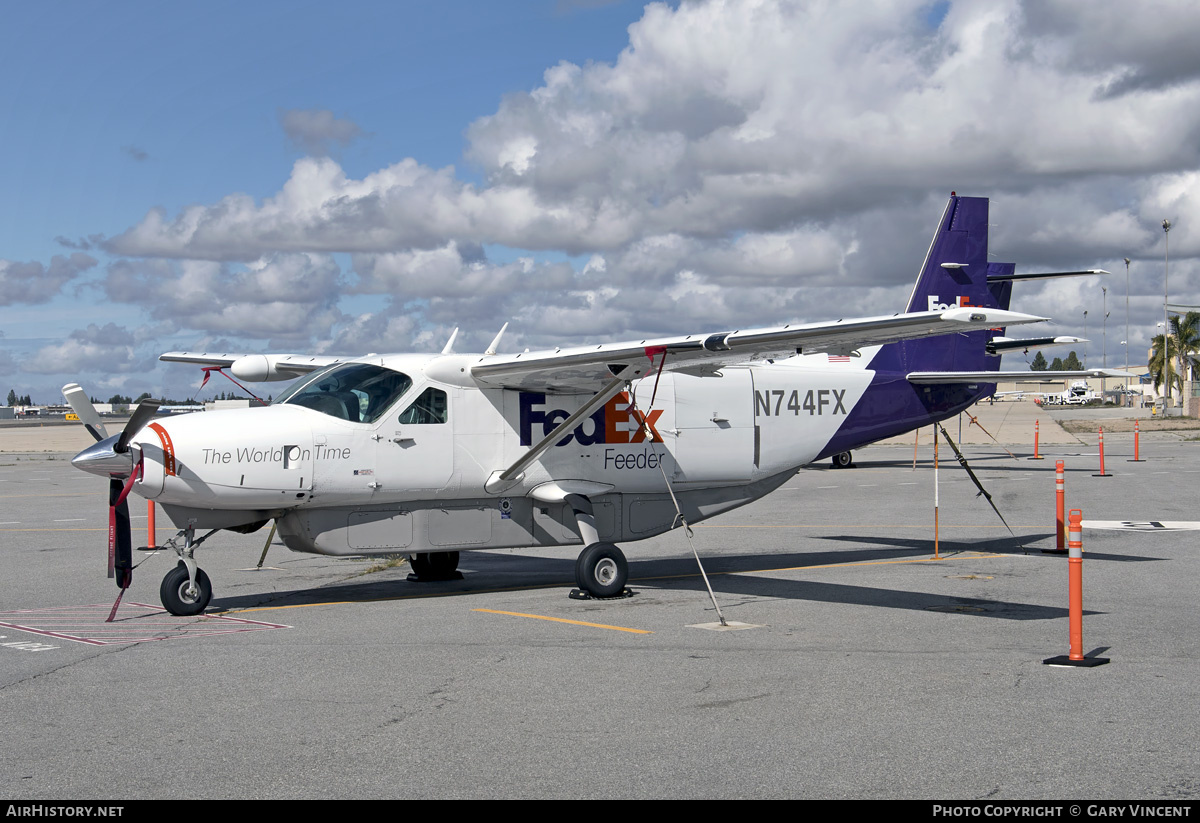 Aircraft Photo of N744FX | Cessna 208B Super Cargomaster | FedEx Feeder | AirHistory.net #674704