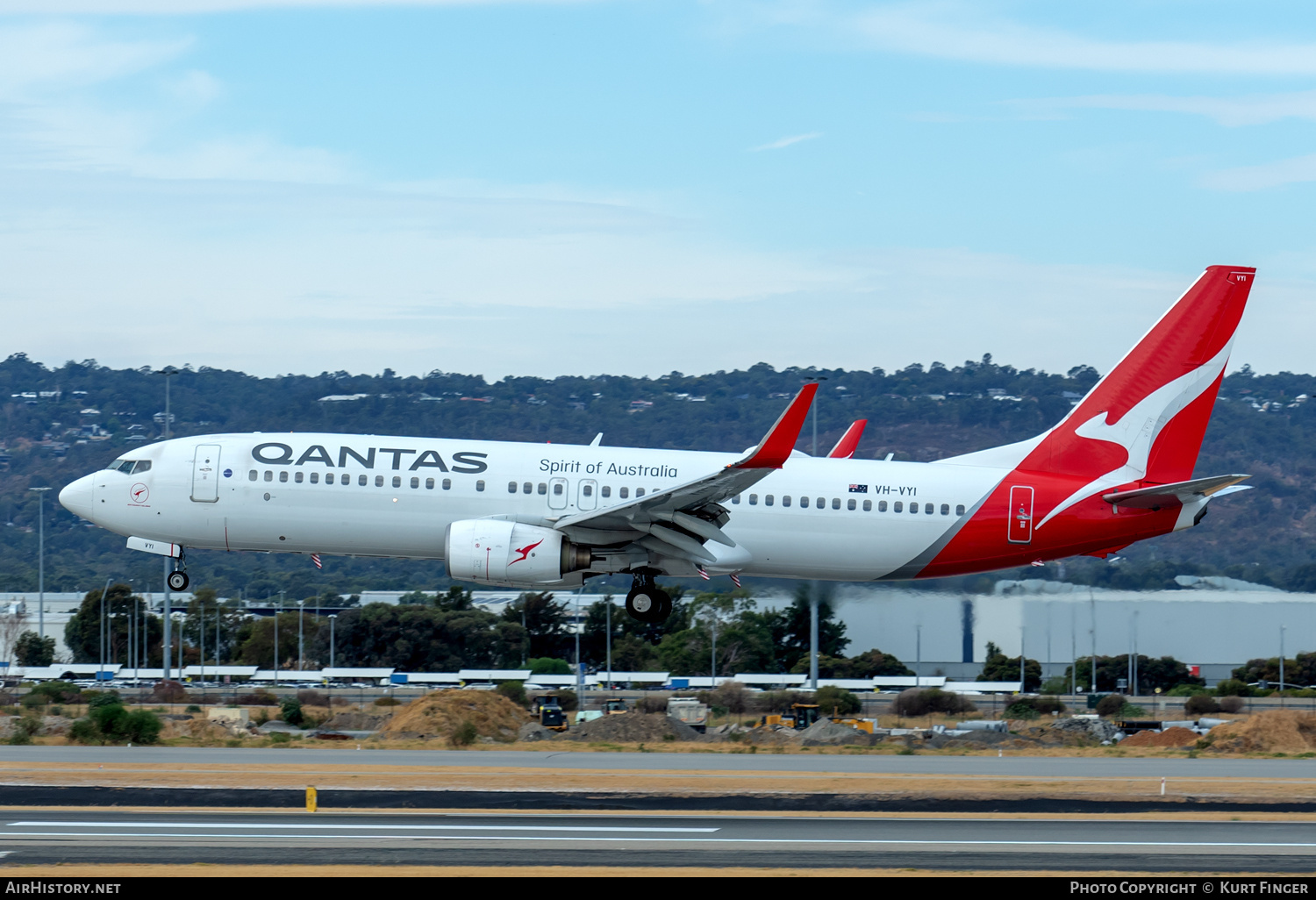 Aircraft Photo of VH-VYI | Boeing 737-838 | Qantas | AirHistory.net #674798