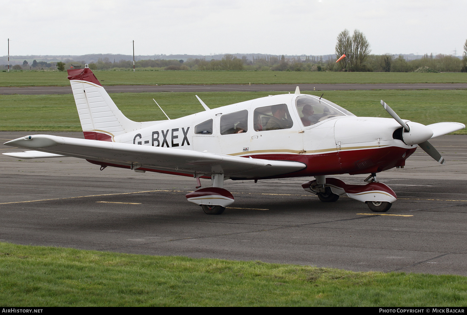 Aircraft Photo of G-BXEX | Piper PA-28-181 Cherokee Archer II | AirHistory.net #674977