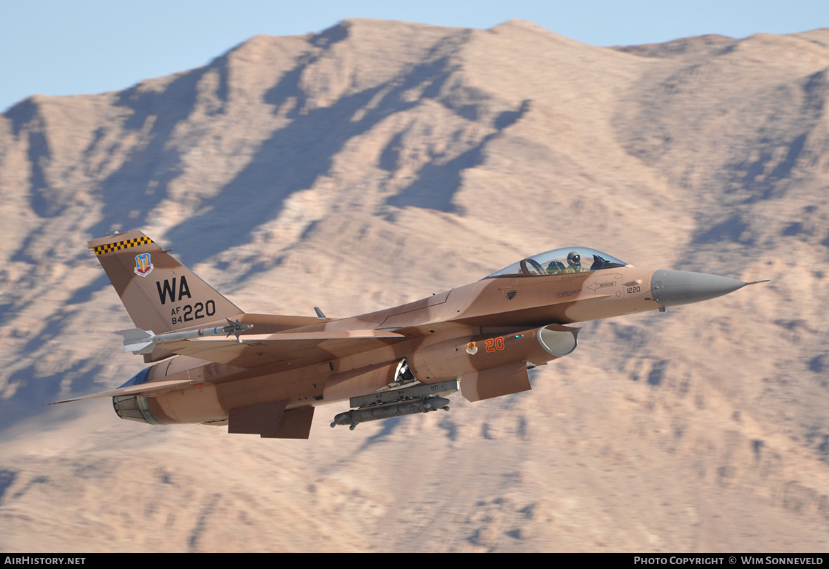 Aircraft Photo of 84-1220 / AF84-220 | General Dynamics F-16C Fighting Falcon | USA - Air Force | AirHistory.net #675054