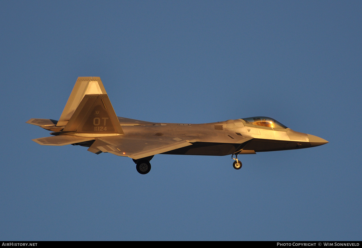 Aircraft Photo of 06-4124 / AF06-124 | Lockheed Martin F-22A Raptor | USA - Air Force | AirHistory.net #675146