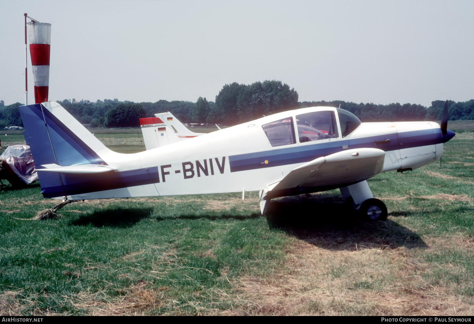 Aircraft Photo of F-BNIV | SAN Jodel D-140E Mousquetaire IV | AirHistory.net #675159