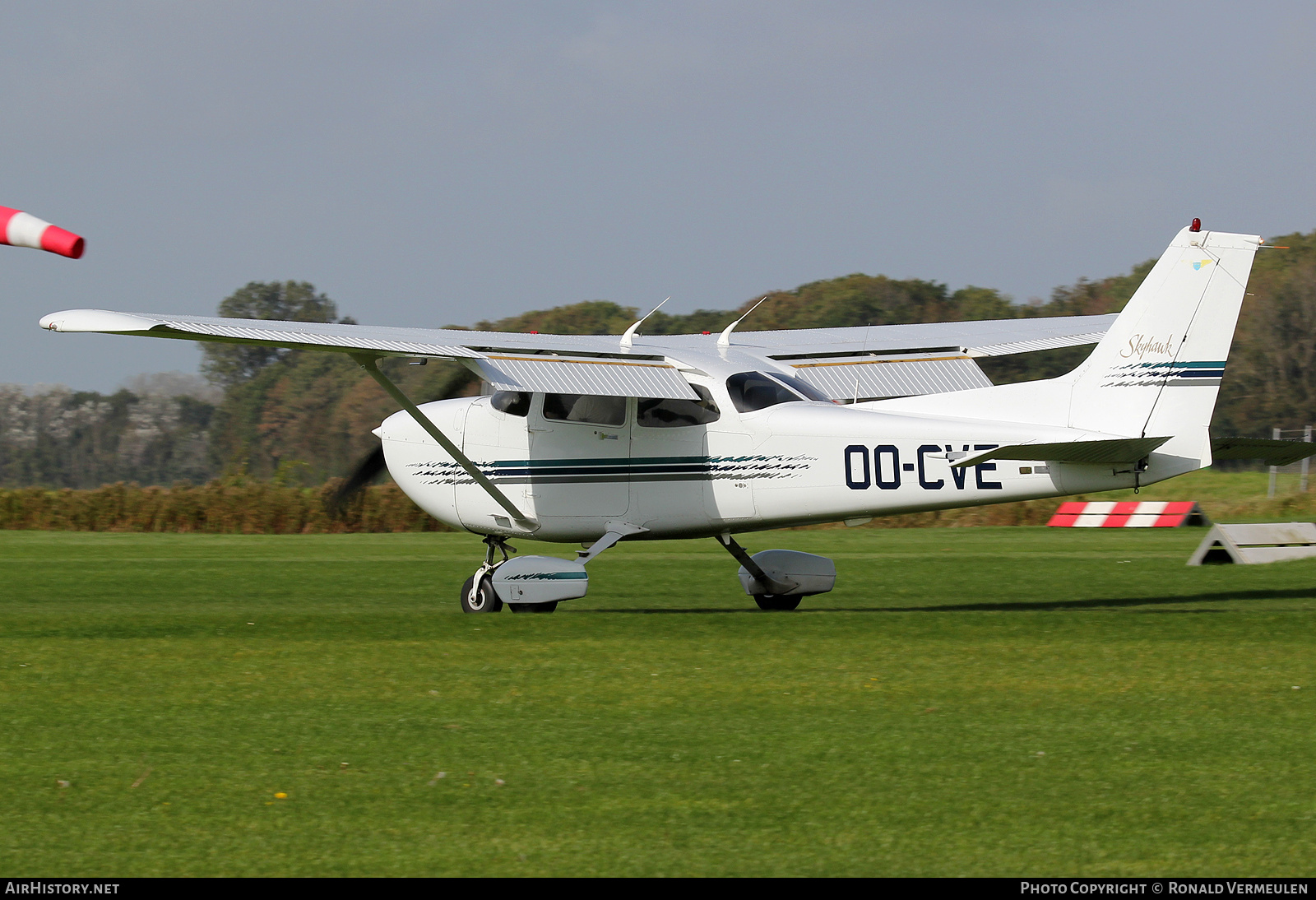 Aircraft Photo of OO-CVE | Cessna 172R Skyhawk II | AirHistory.net #675221