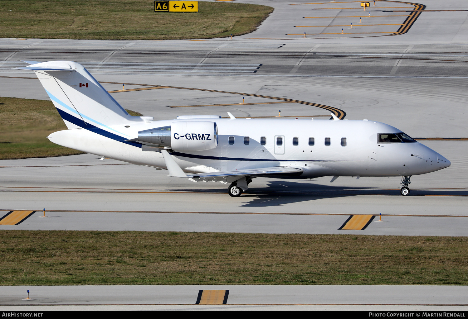 Aircraft Photo of C-GRMZ | Bombardier Challenger 605 (CL-600-2B16) | AirHistory.net #675238