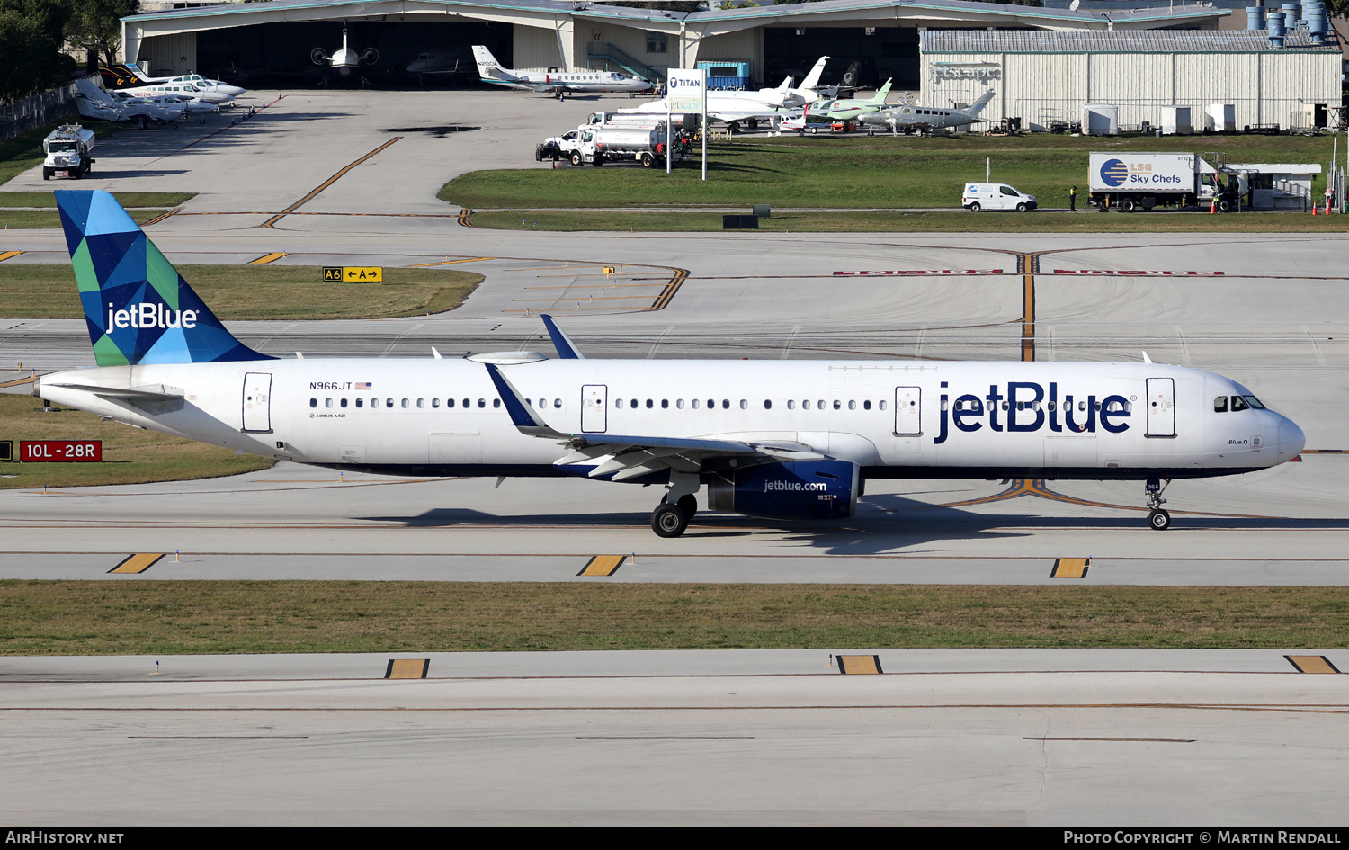 Aircraft Photo of N966JT | Airbus A321-231 | JetBlue Airways | AirHistory.net #675279
