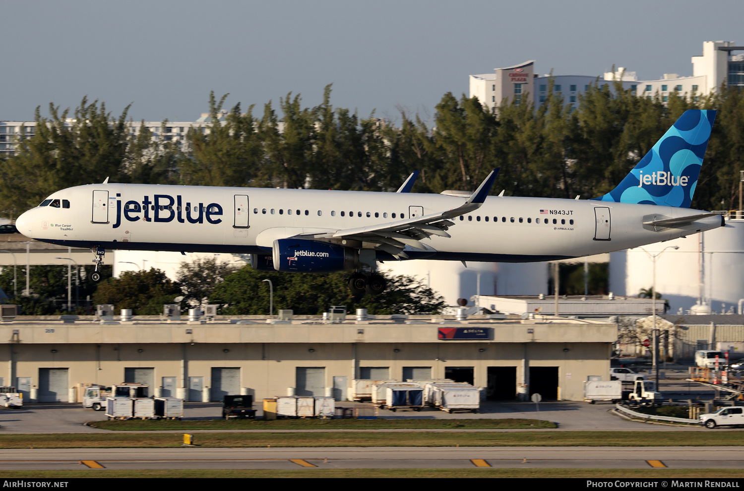 Aircraft Photo of N943JT | Airbus A321-231 | JetBlue Airways | AirHistory.net #675329