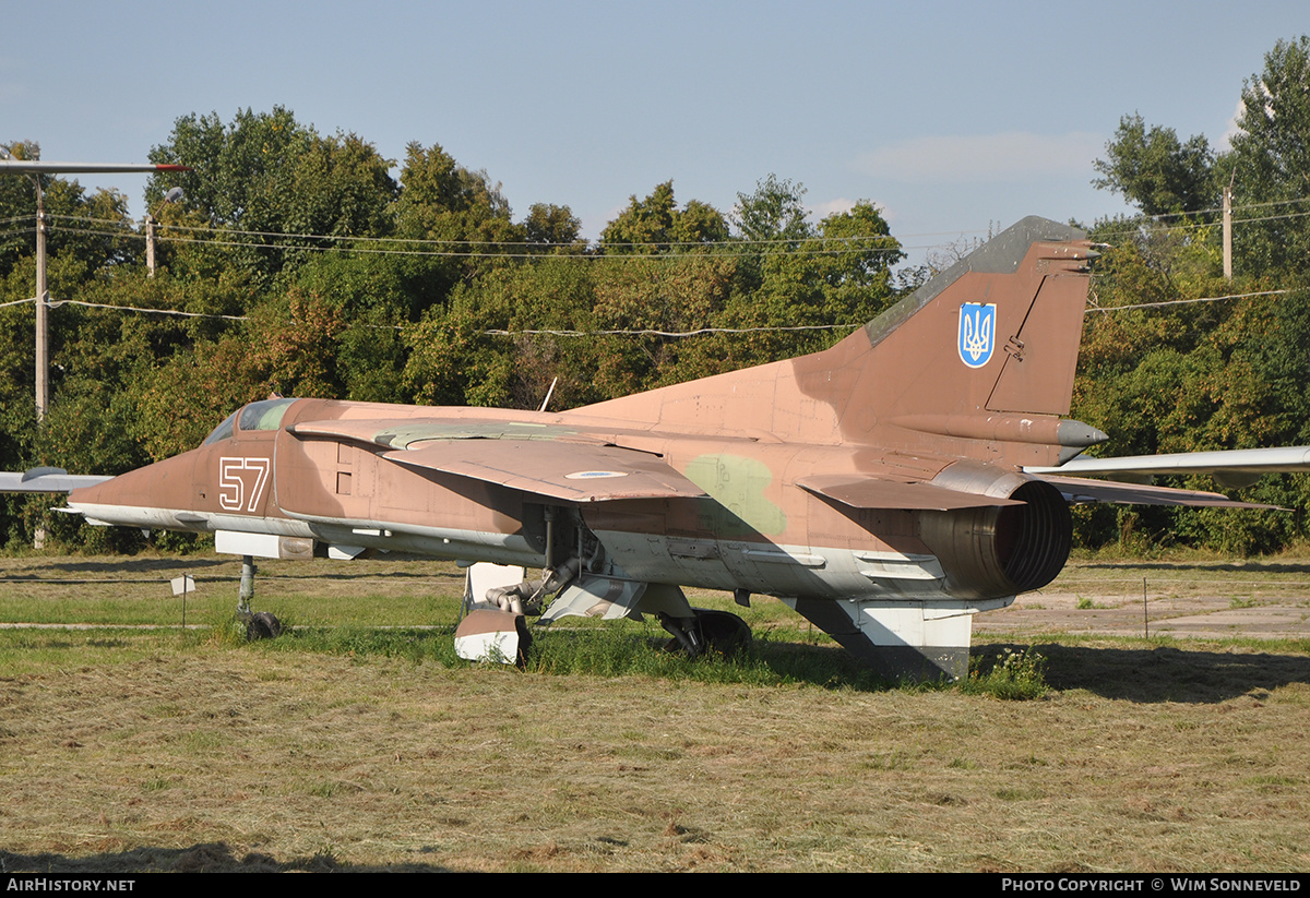 Aircraft Photo of 57 | Mikoyan-Gurevich MiG-27K | Ukraine - Air Force | AirHistory.net #675373