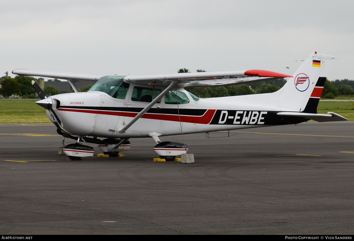 Aircraft Photo of D-EWBE | Cessna 172N Skyhawk II | AirHistory.net #675396