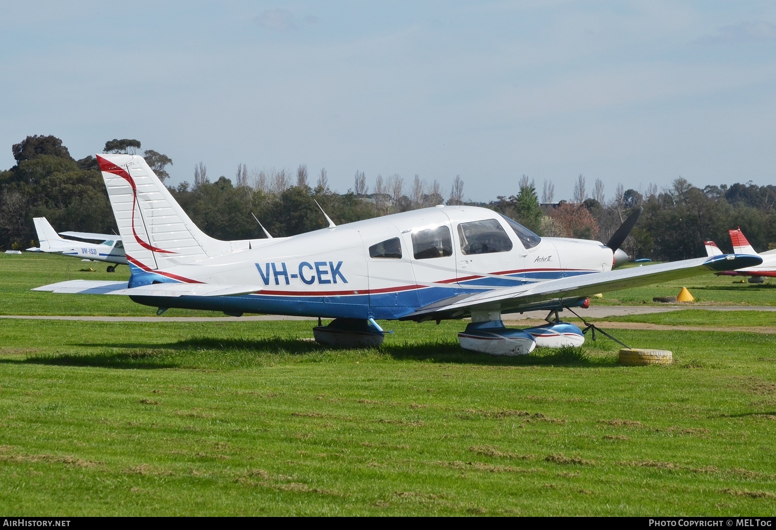 Aircraft Photo of VH-CEK | Piper PA-28-181 Archer II | AirHistory.net #675426