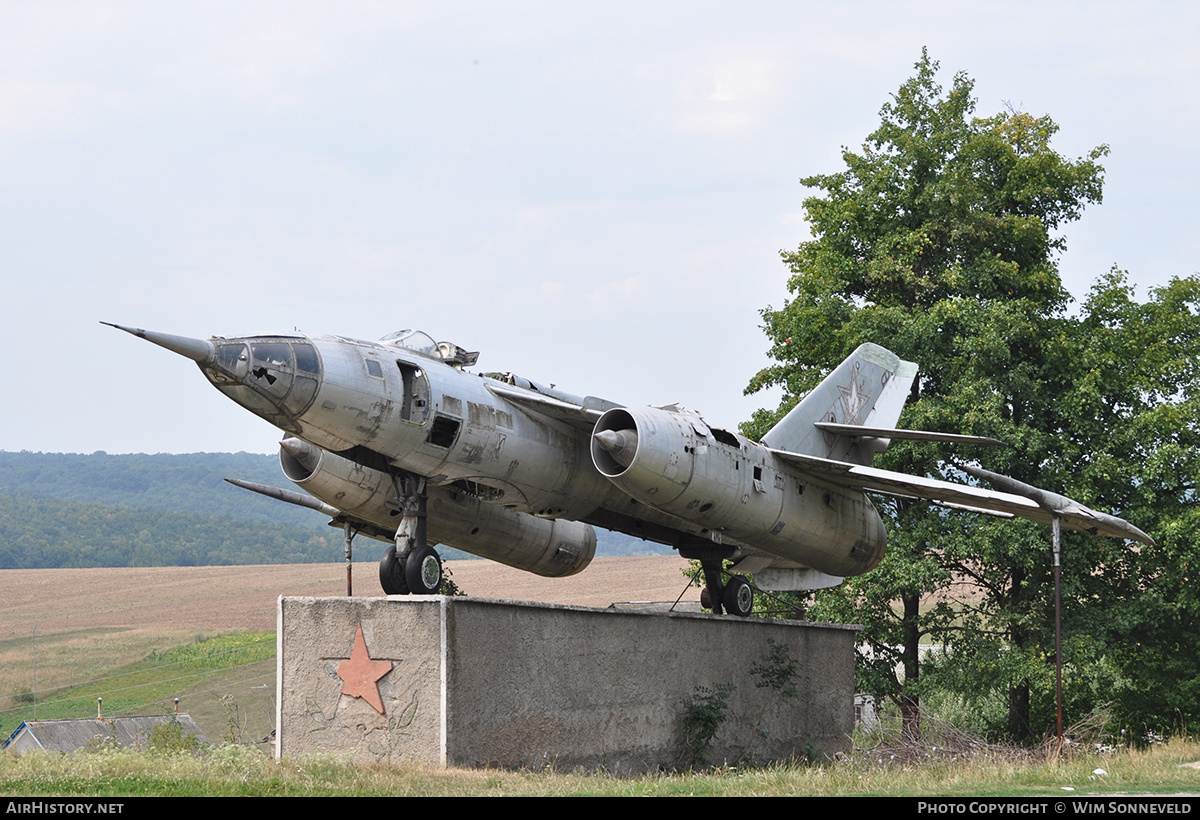 Aircraft Photo of 74 red | Yakovlev Yak-28B | Soviet Union - Air Force | AirHistory.net #675439