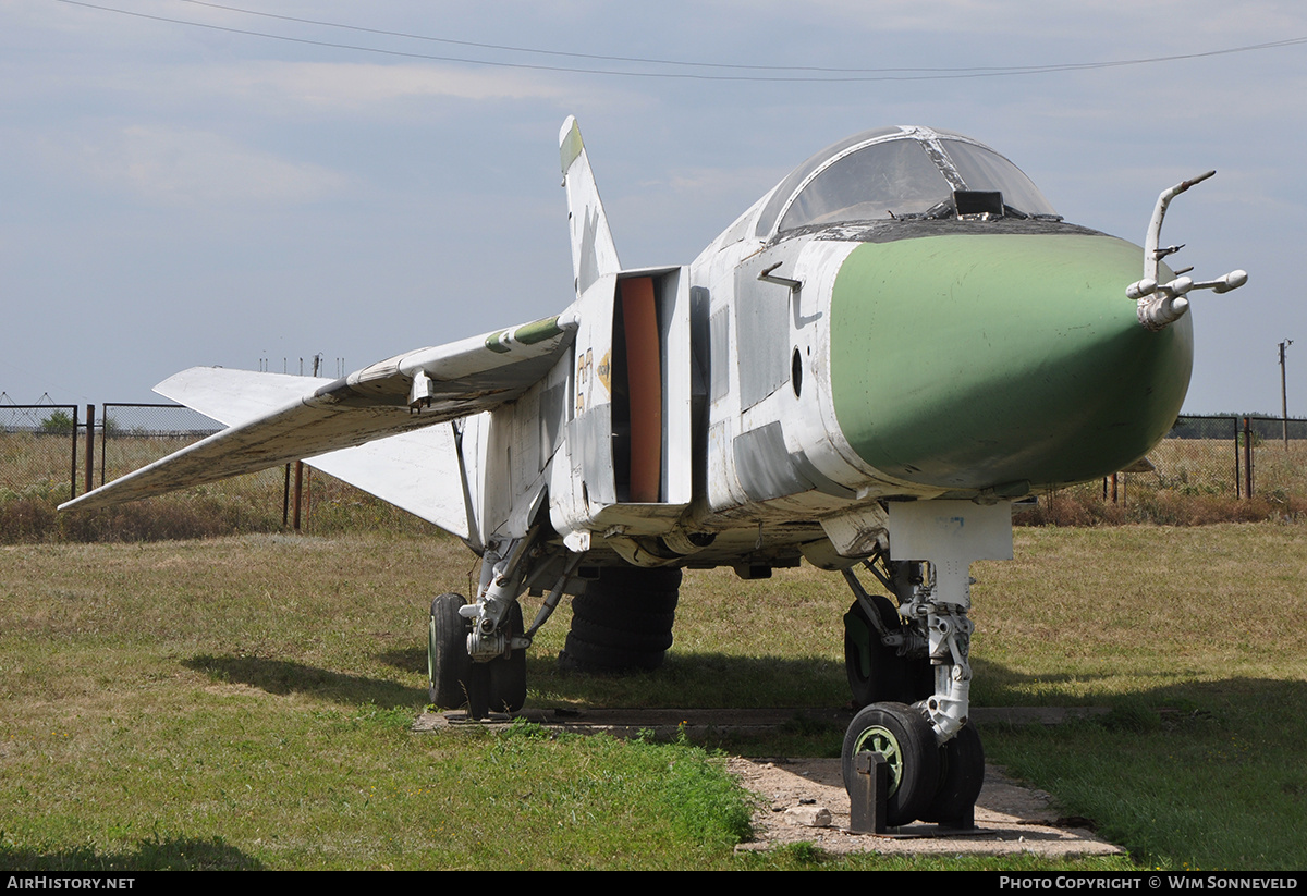 Aircraft Photo of 62 yellow | Sukhoi Su-24 | Soviet Union - Air Force | AirHistory.net #675494