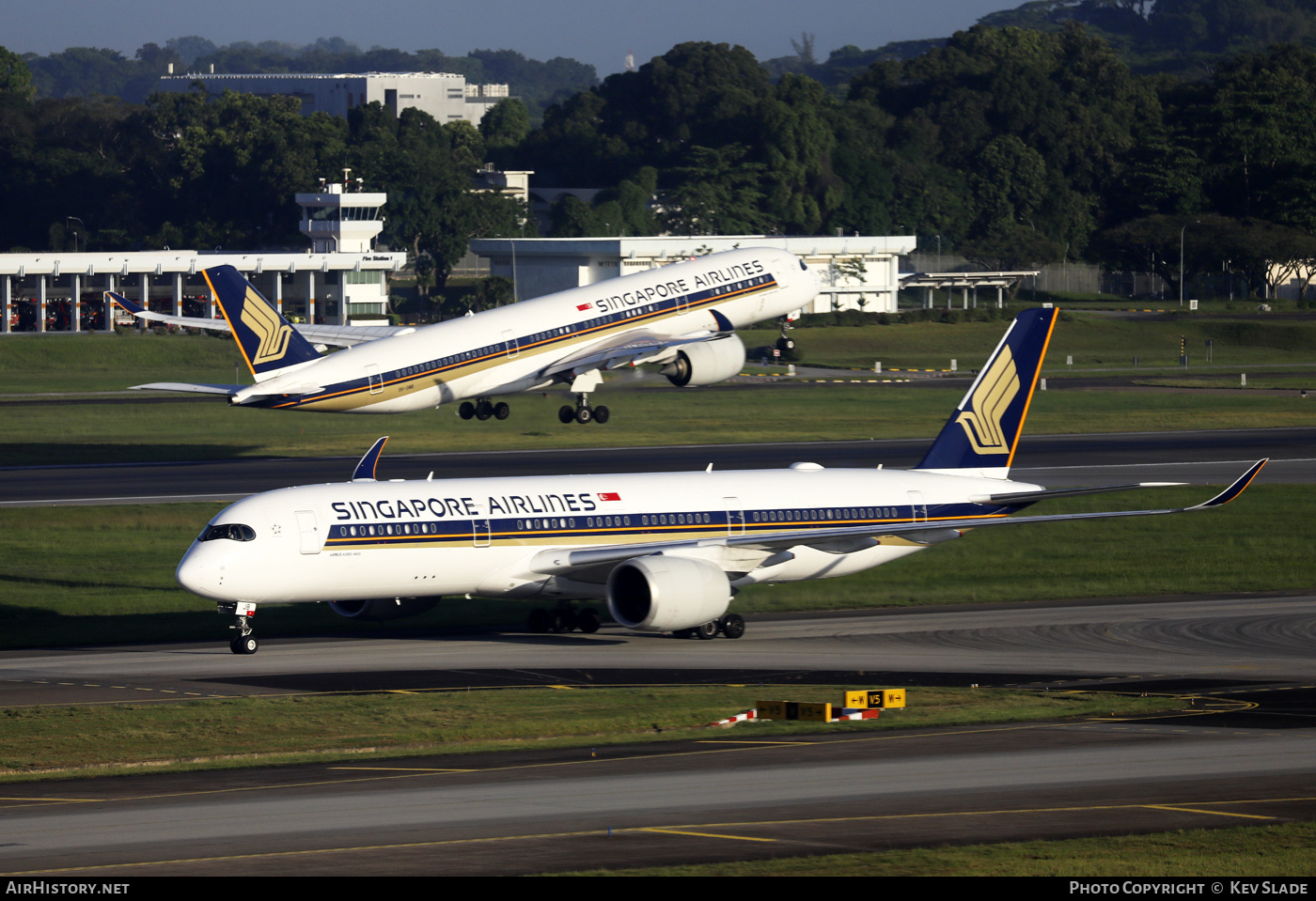 Aircraft Photo of 9V-SJB | Airbus A350-941 | Singapore Airlines | AirHistory.net #675512
