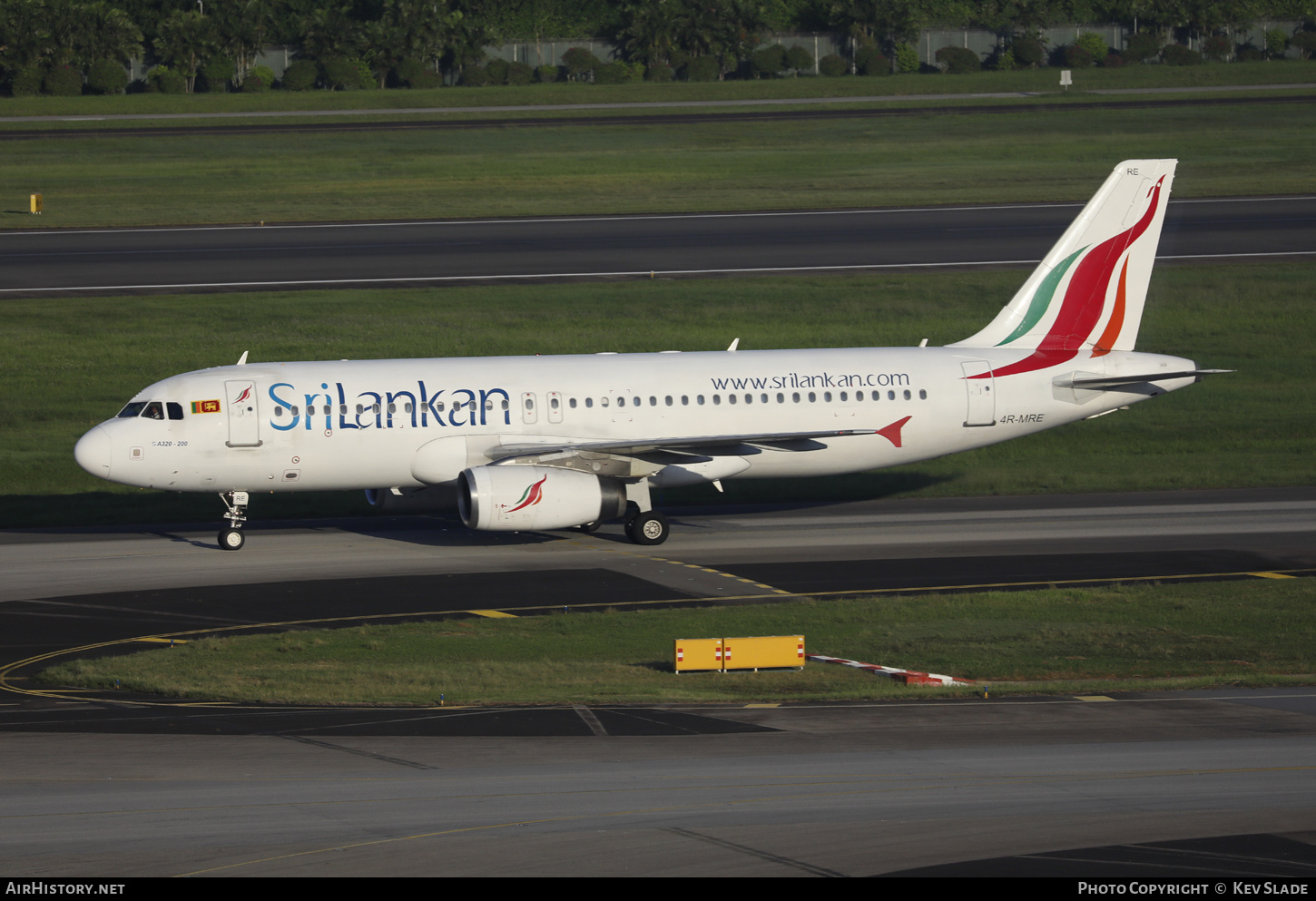 Aircraft Photo of 4R-MRE | Airbus A320-232 | SriLankan Airlines | AirHistory.net #675525