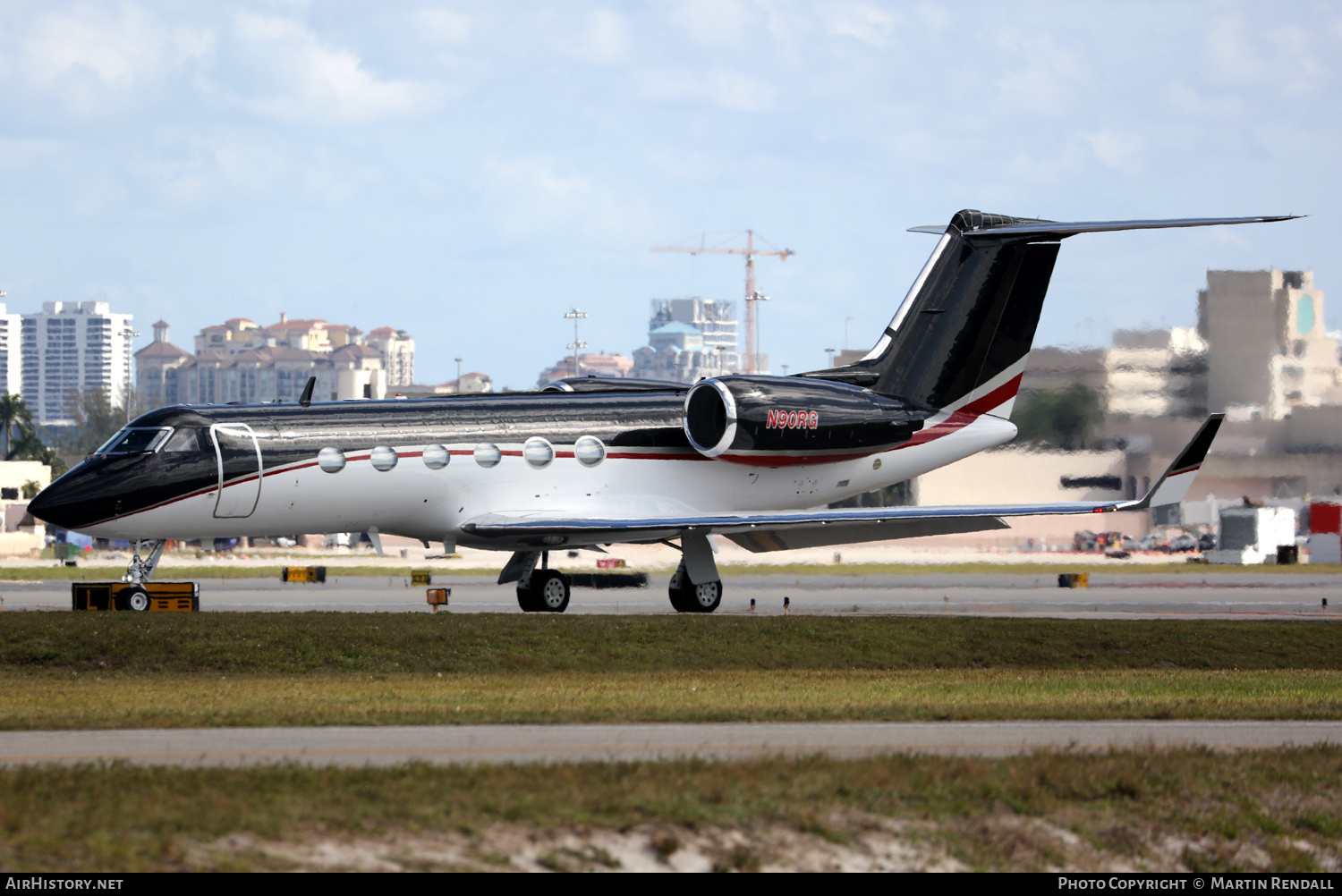 Aircraft Photo of N90RG | Gulfstream Aerospace G-IV Gulfstream G400 | AirHistory.net #675589