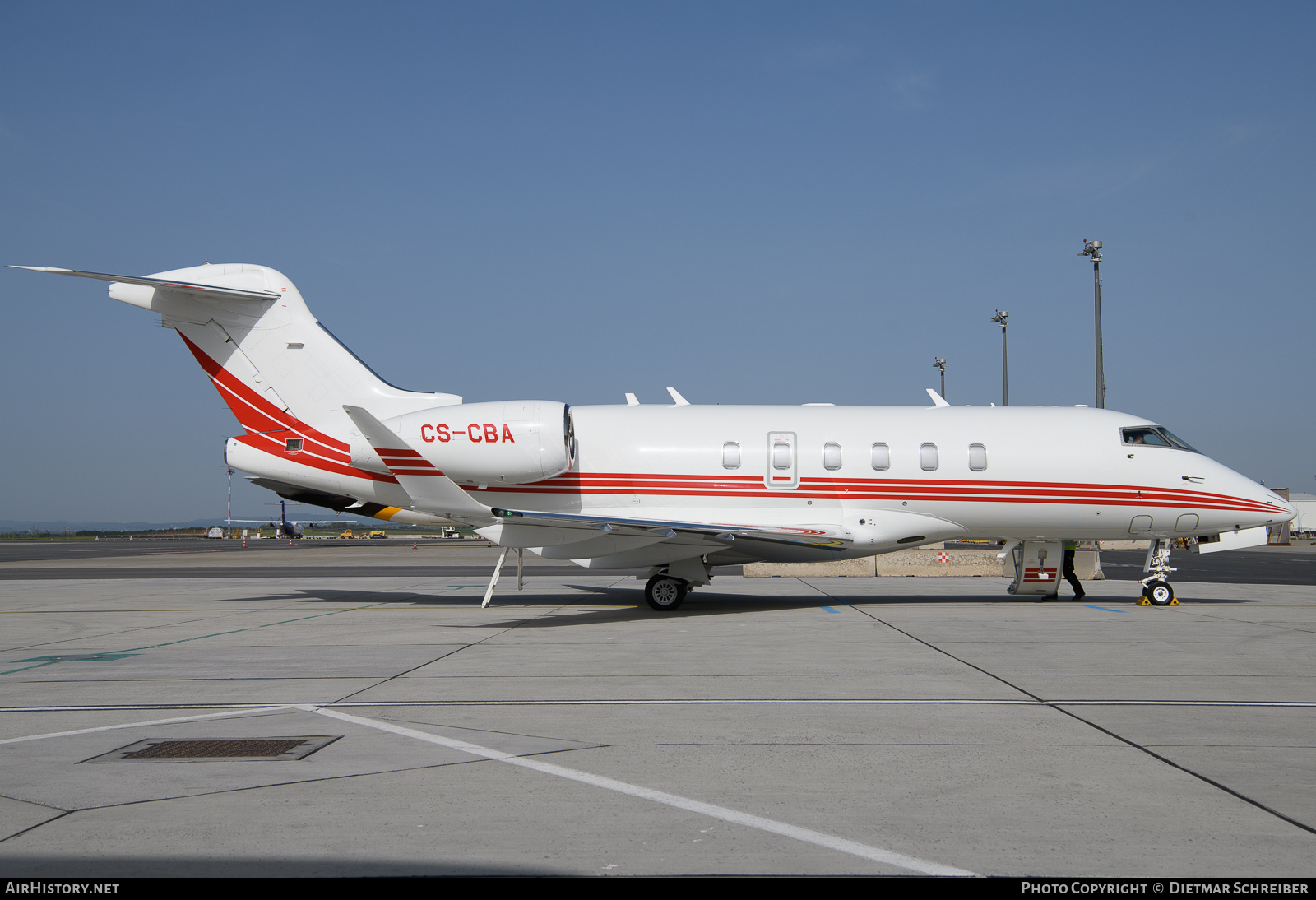 Aircraft Photo of CS-CBA | Bombardier Challenger 350 (BD-100-1A10) | AirHistory.net #675627