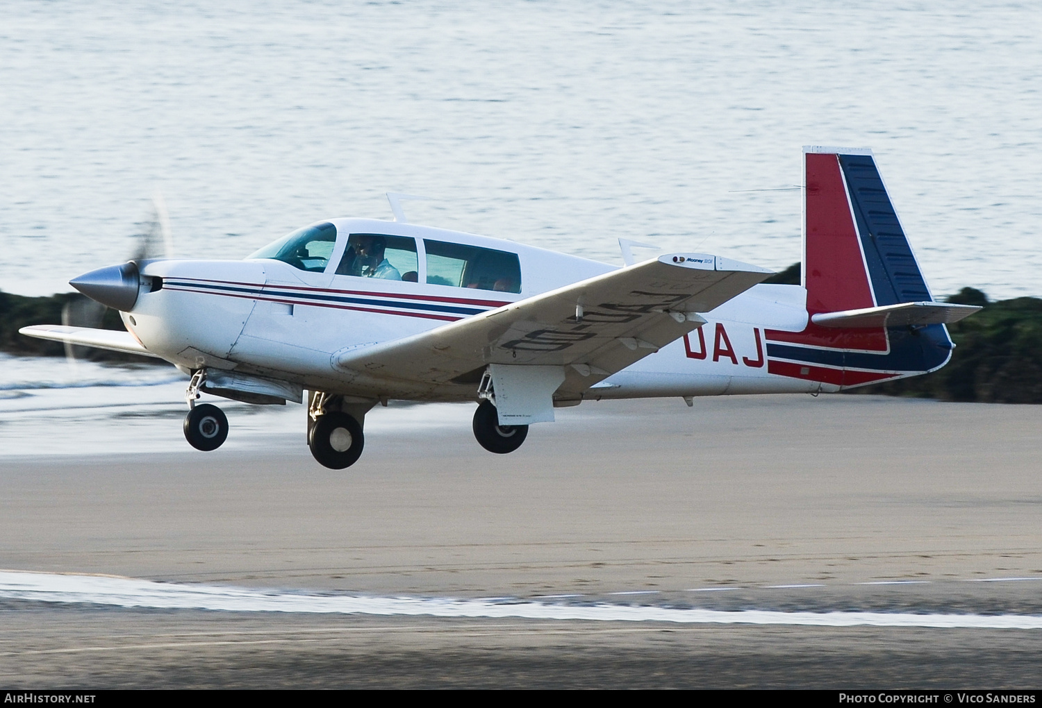 Aircraft Photo of OO-DAJ | Mooney M-20J 201 | AirHistory.net #675658