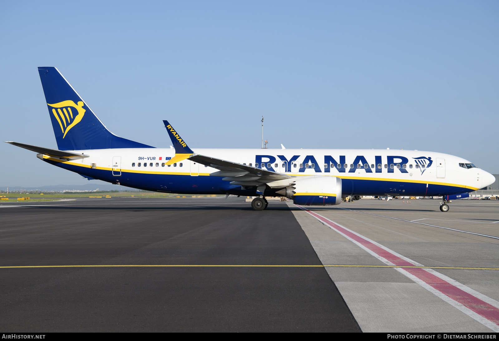 Aircraft Photo of 9H-VUR | Boeing 737-8200 Max 200 | Ryanair | AirHistory.net #675662