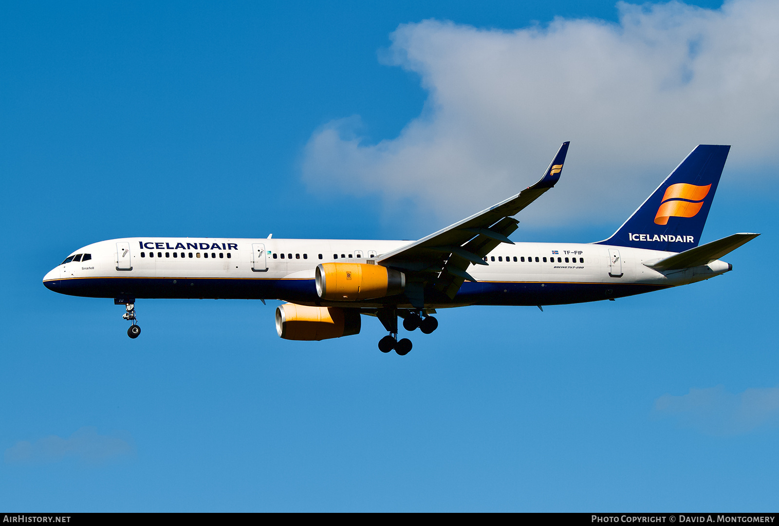 Aircraft Photo of TF-FIP | Boeing 757-208 | Icelandair | AirHistory.net #675913
