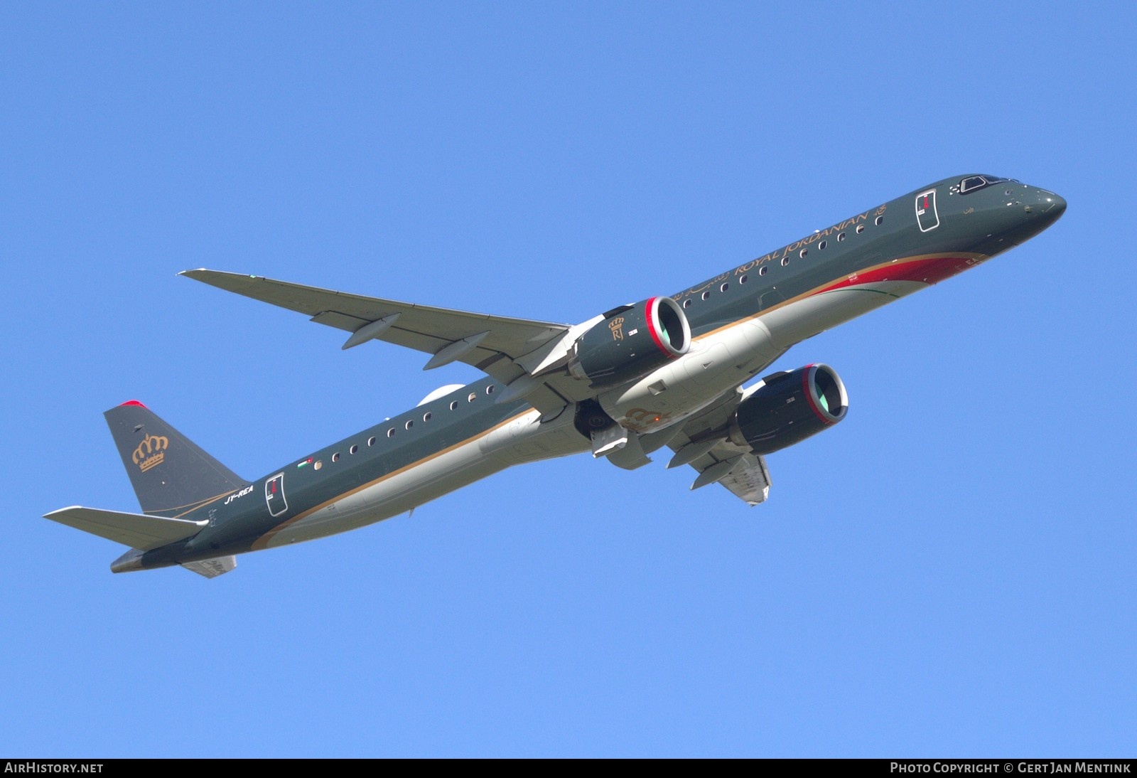 Aircraft Photo of JY-REA | Embraer 195-E2 (ERJ-190-400) | Royal Jordanian Airlines | AirHistory.net #675934