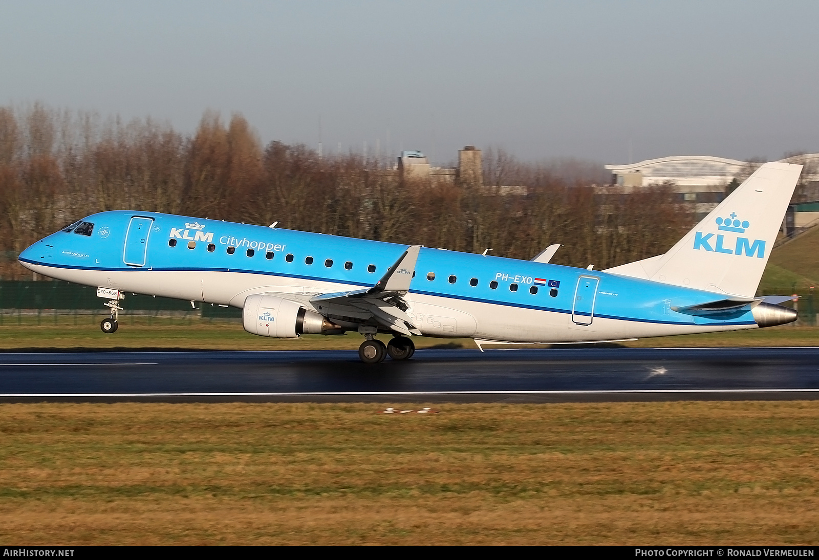Aircraft Photo of PH-EXO | Embraer 175STD (ERJ-170-200STD) | KLM Cityhopper | AirHistory.net #675942