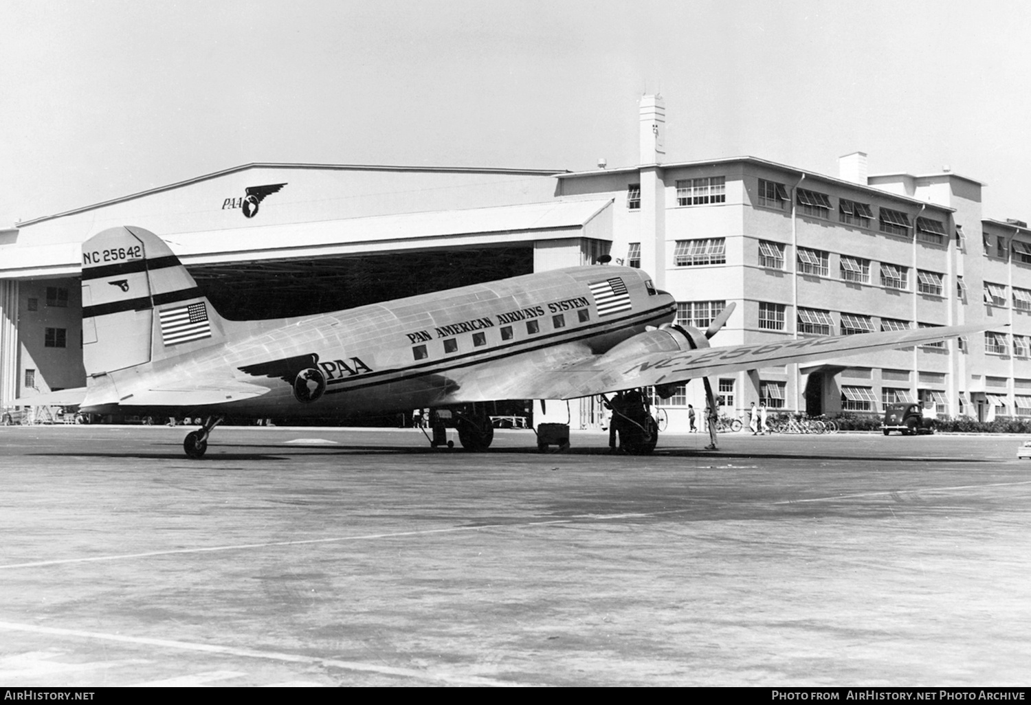 Aircraft Photo of NC25642 | Douglas DC-3A-228C | Pan American Airways System - PAA | AirHistory.net #676063