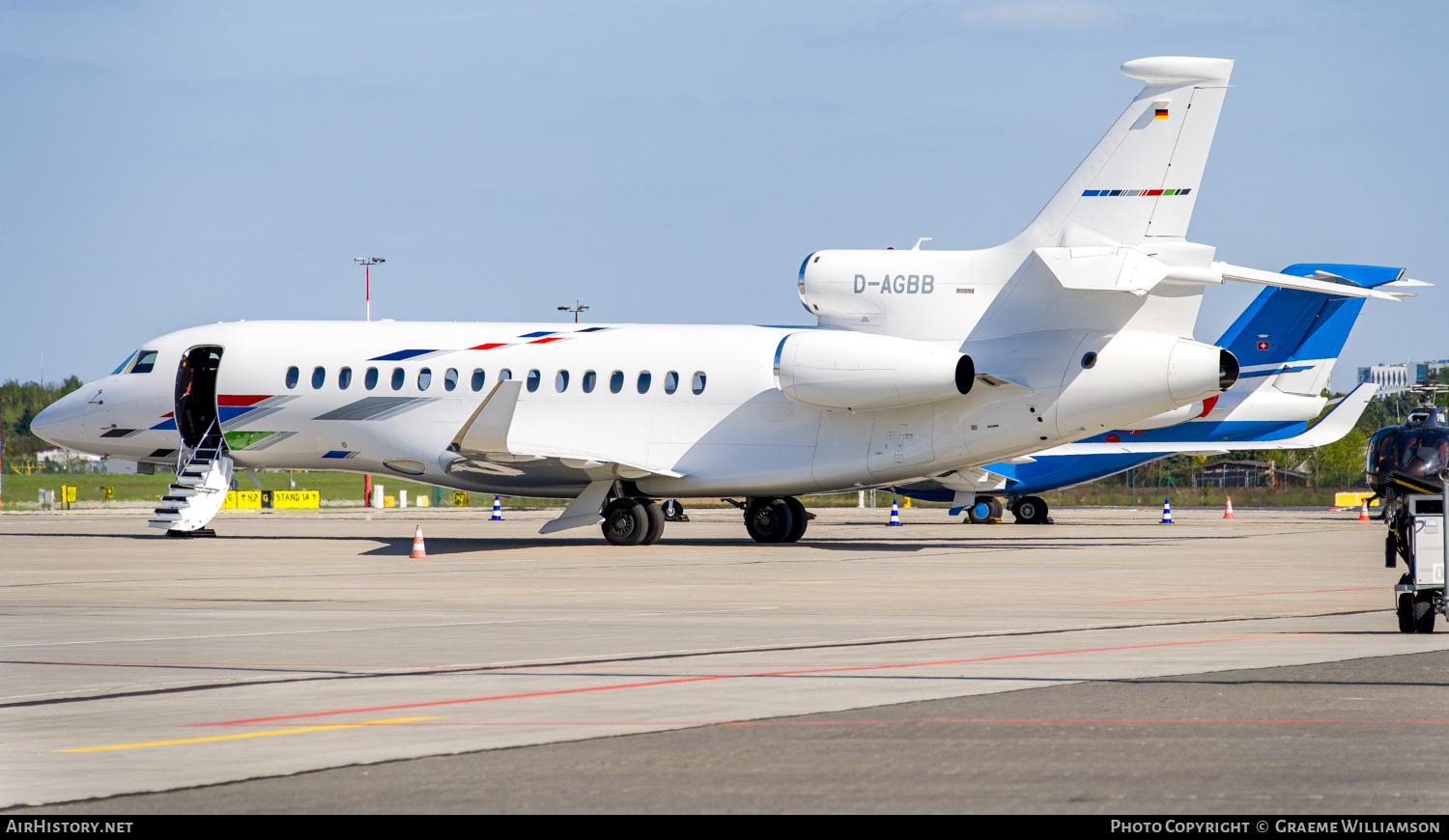 Aircraft Photo of D-AGBB | Dassault Falcon 8X | Volkswagen Air Services | AirHistory.net #676133