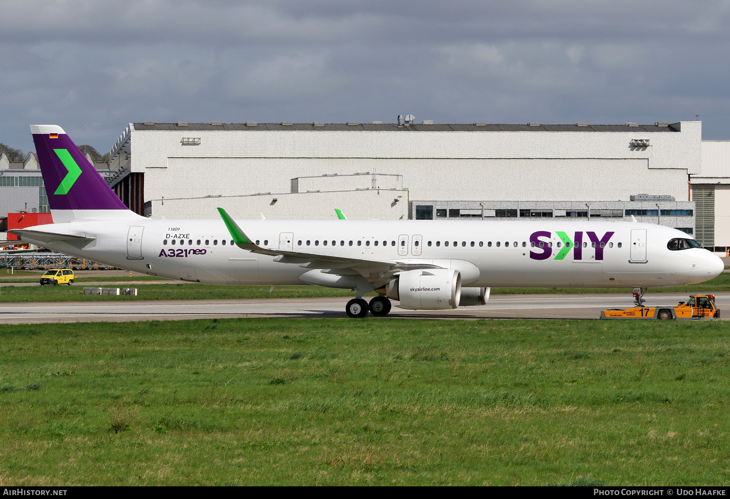 Aircraft Photo of D-AZXE | Airbus A321-251NX | Sky Airline | AirHistory.net #676196