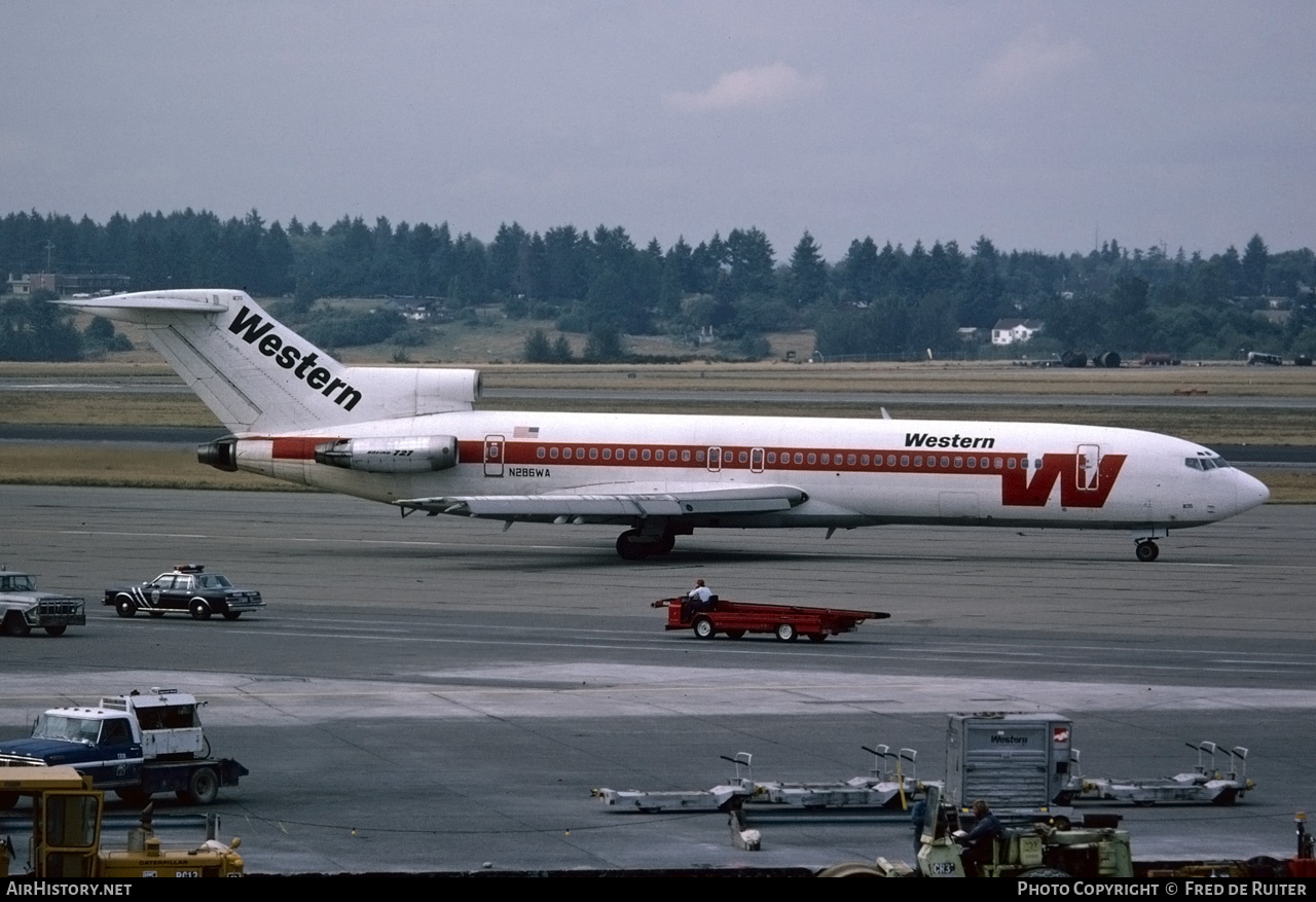 Aircraft Photo of N286WA | Boeing 727-247/Adv | Western Airlines | AirHistory.net #676217