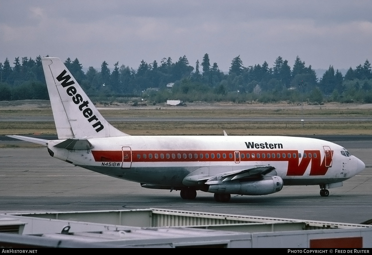 Aircraft Photo of N4518W | Boeing 737-247 | Western Airlines | AirHistory.net #676219