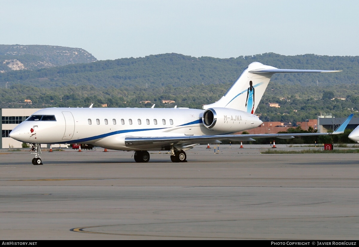 Aircraft Photo of M-AJWA | Bombardier Global 5000 (BD-700-1A11) | AirHistory.net #676255