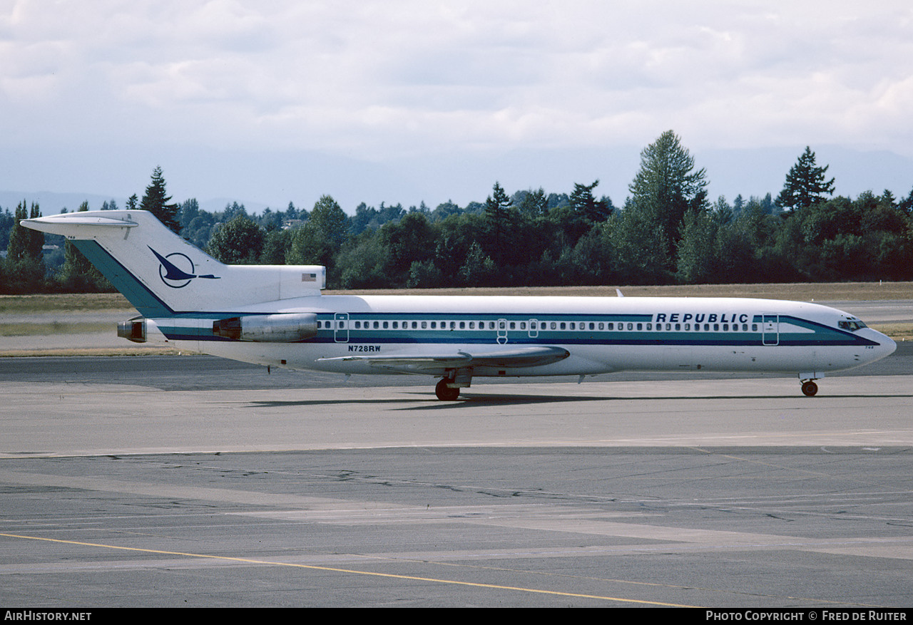 Aircraft Photo of N728RW | Boeing 727-2M7/Adv | Republic Airlines | AirHistory.net #676341