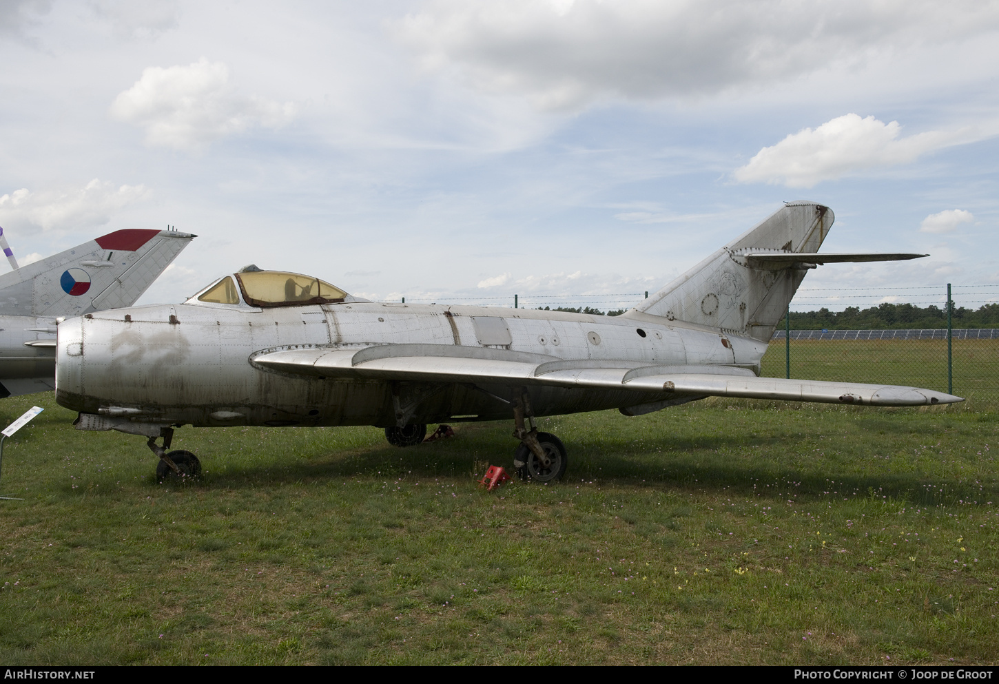 Aircraft Photo of 22 | Mikoyan-Gurevich MiG-17 | East Germany - Air Force | AirHistory.net #676348