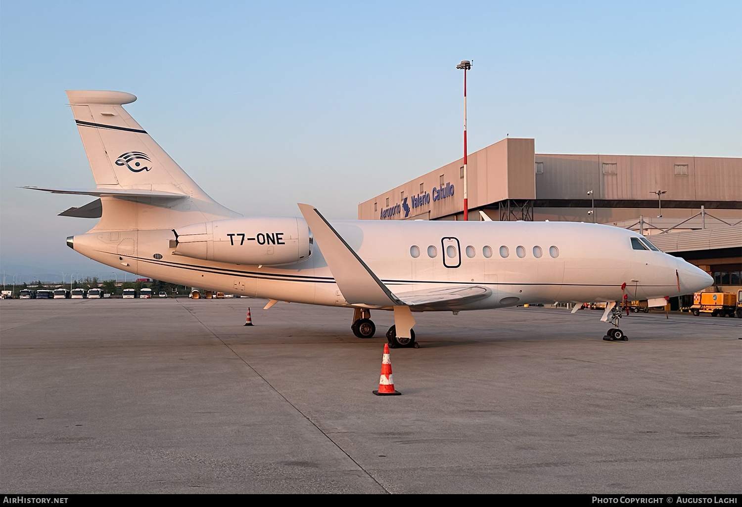 Aircraft Photo of T7-ONE | Dassault Falcon 2000LX | AirHistory.net #676450