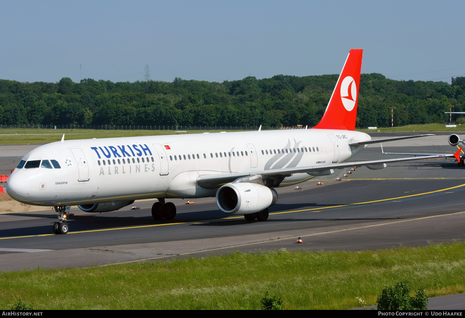 Aircraft Photo of TC-JRC | Airbus A321-231 | Turkish Airlines | AirHistory.net #676515
