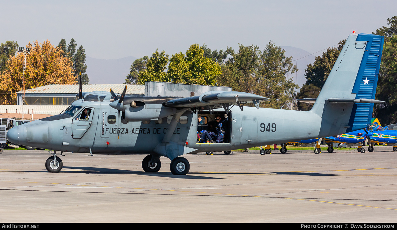 Aircraft Photo of 949 | De Havilland Canada DHC-6-300 Twin Otter | Chile - Air Force | AirHistory.net #676563