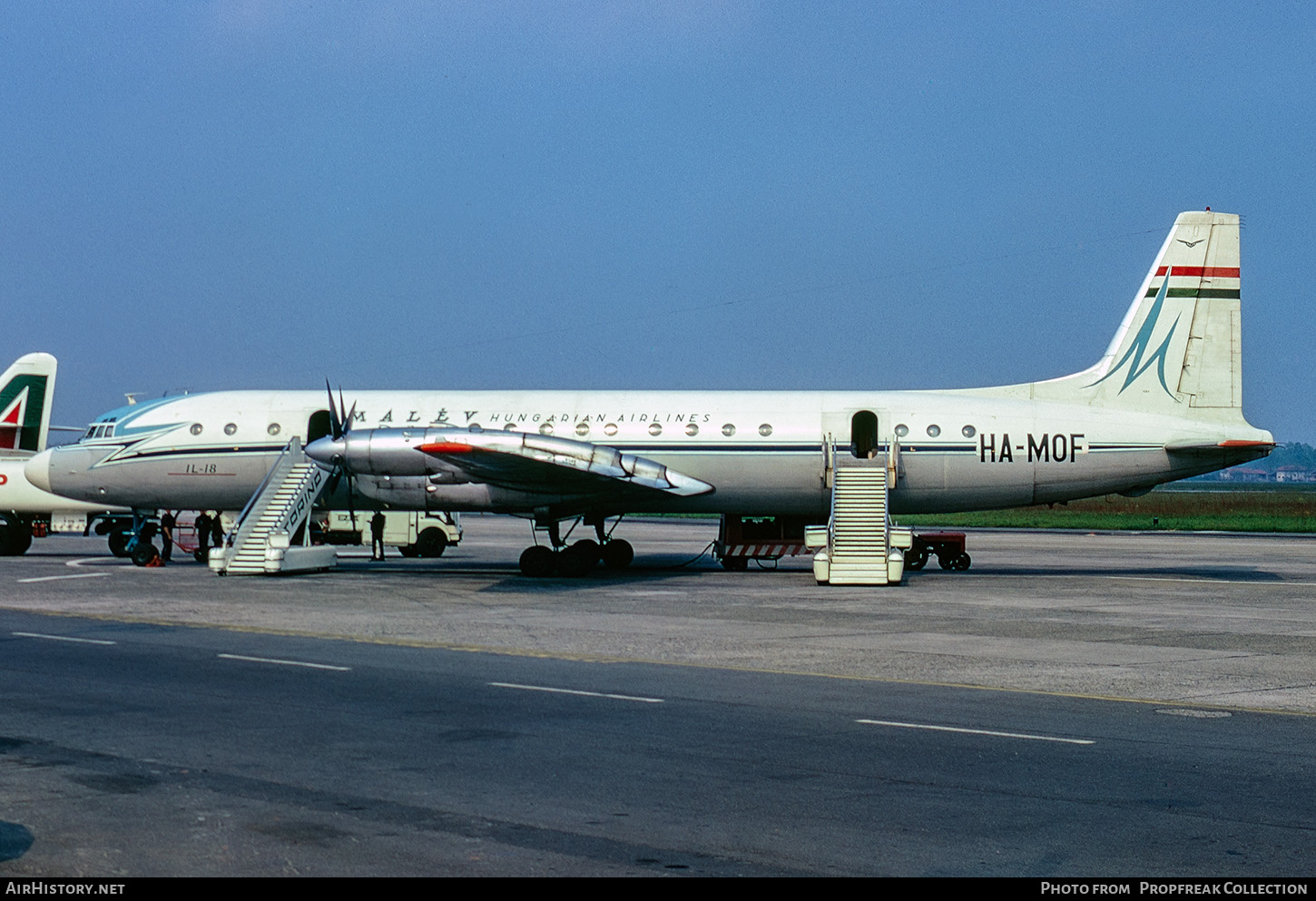 Aircraft Photo of HA-MOF | Ilyushin Il-18V | Malév - Hungarian Airlines | AirHistory.net #676587