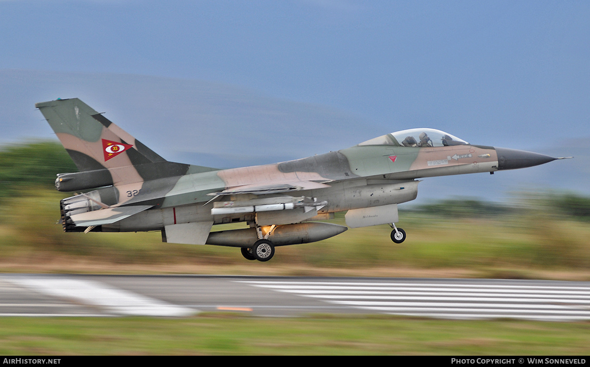 Aircraft Photo of 3260 | General Dynamics F-16A Fighting Falcon | Venezuela - Air Force | AirHistory.net #676613