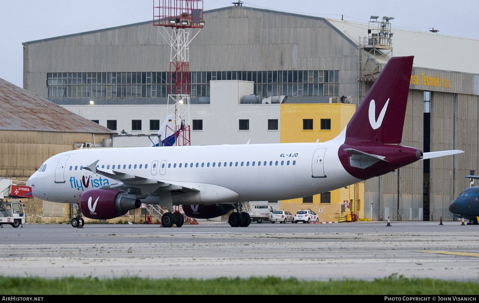 Aircraft Photo of 4L-AJD | Airbus A320-214 | FlyVista | AirHistory.net #676752