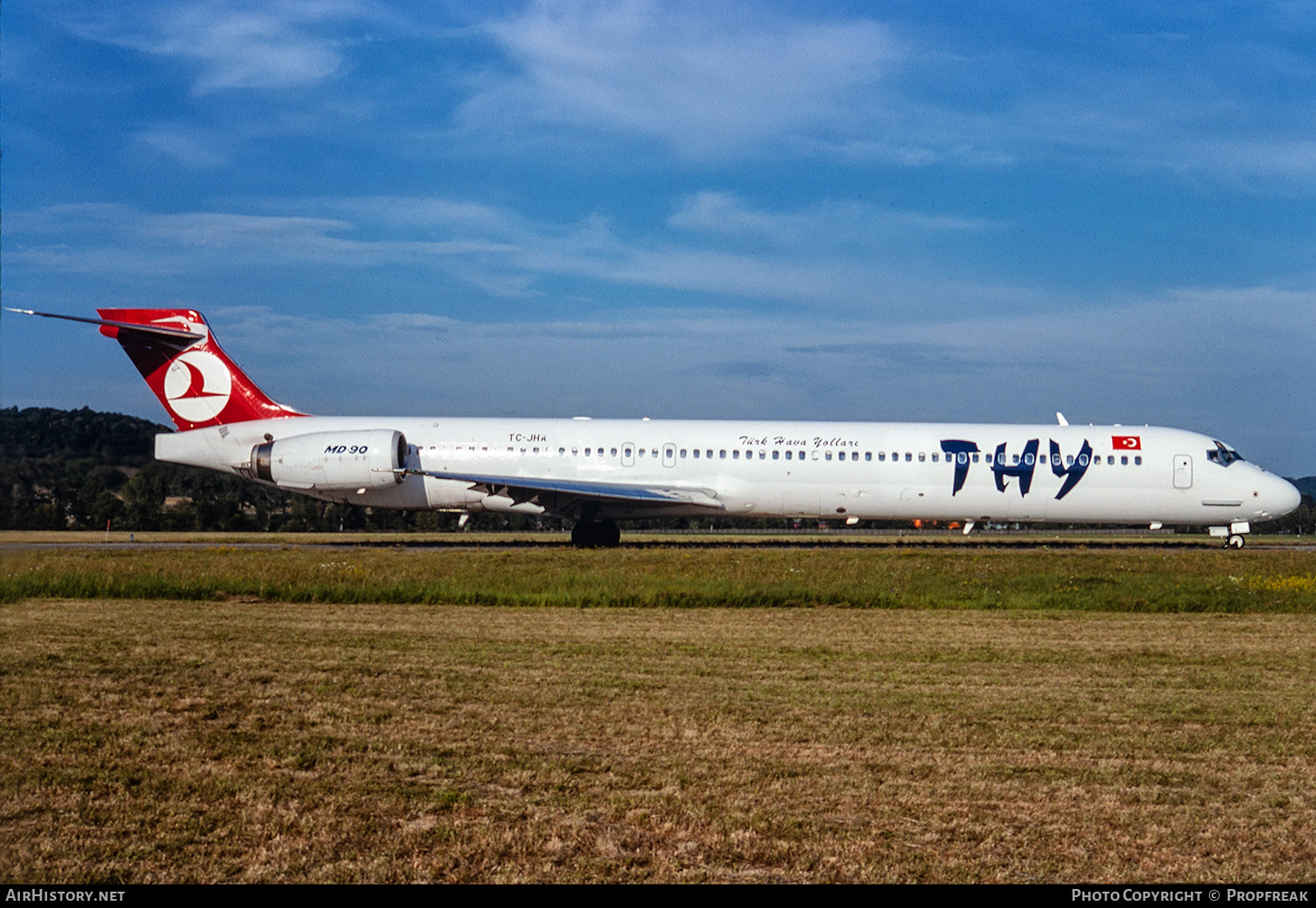 Aircraft Photo of TC-JHA | McDonnell Douglas MD-90-30 | THY Türk Hava Yolları - Turkish Airlines | AirHistory.net #676851
