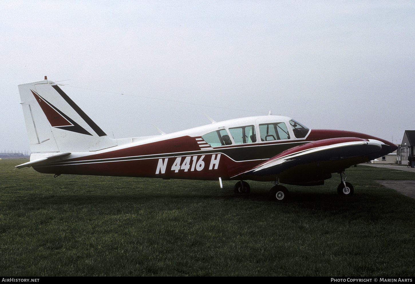 Aircraft Photo of N4416H | Piper PA-23-250 Aztec E | AirHistory.net #676857