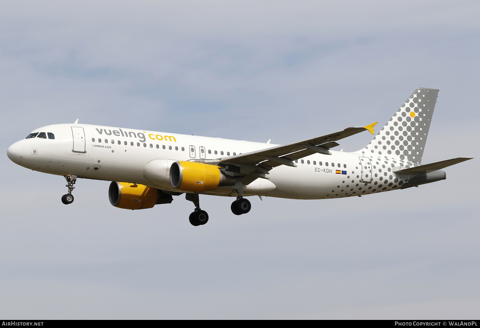 Aircraft Photo of EC-KDH | Airbus A320-214 | Vueling Airlines | AirHistory.net #676916